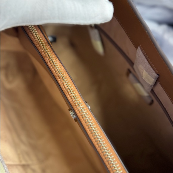 NWT Kate Spade Large Shoulder Bag - Picture 10 of 15